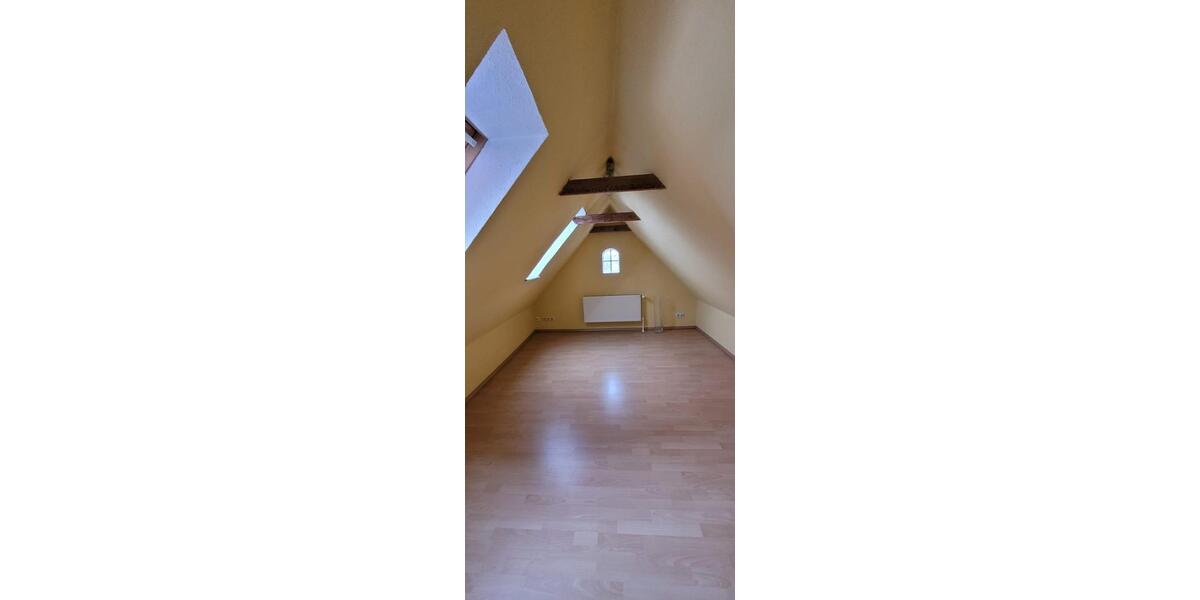 Etagenwohnung Linden - 5 Zimmer, 100 m&sup2;, 1.500&euro; | Angebot:26038560