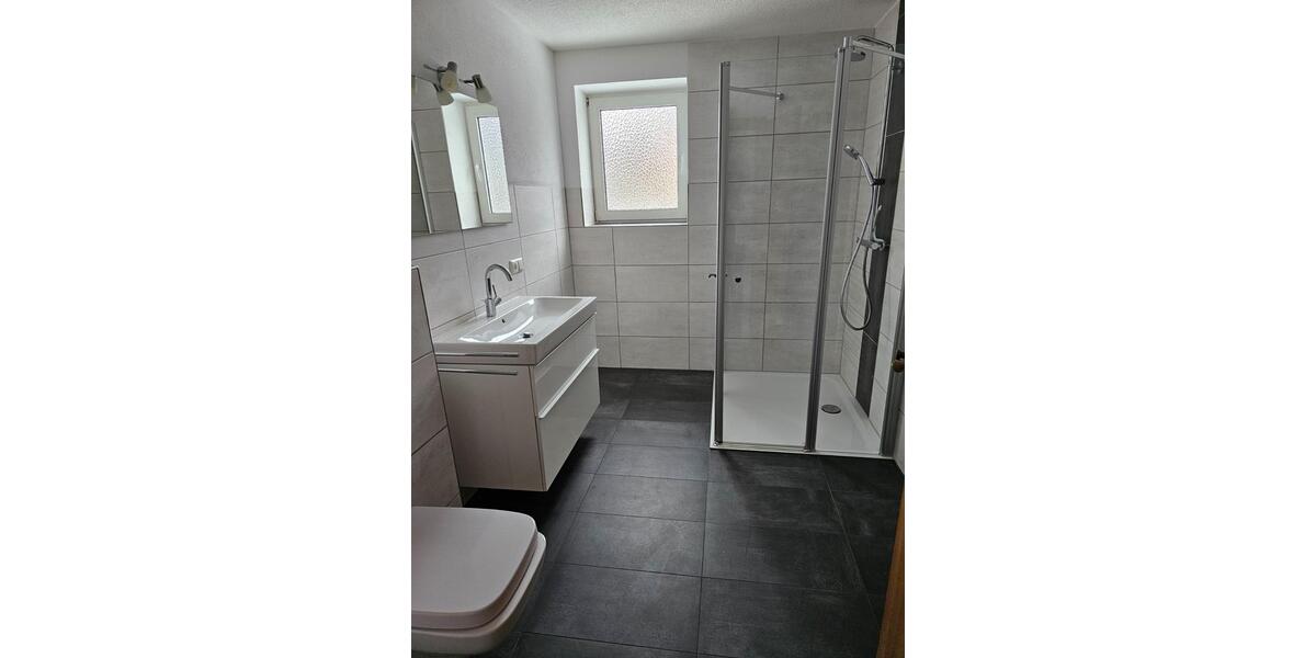 Etagenwohnung Bad Berleburg - 3 Zimmer, 117 m&sup2;, 800&euro; | Angebot:24977013