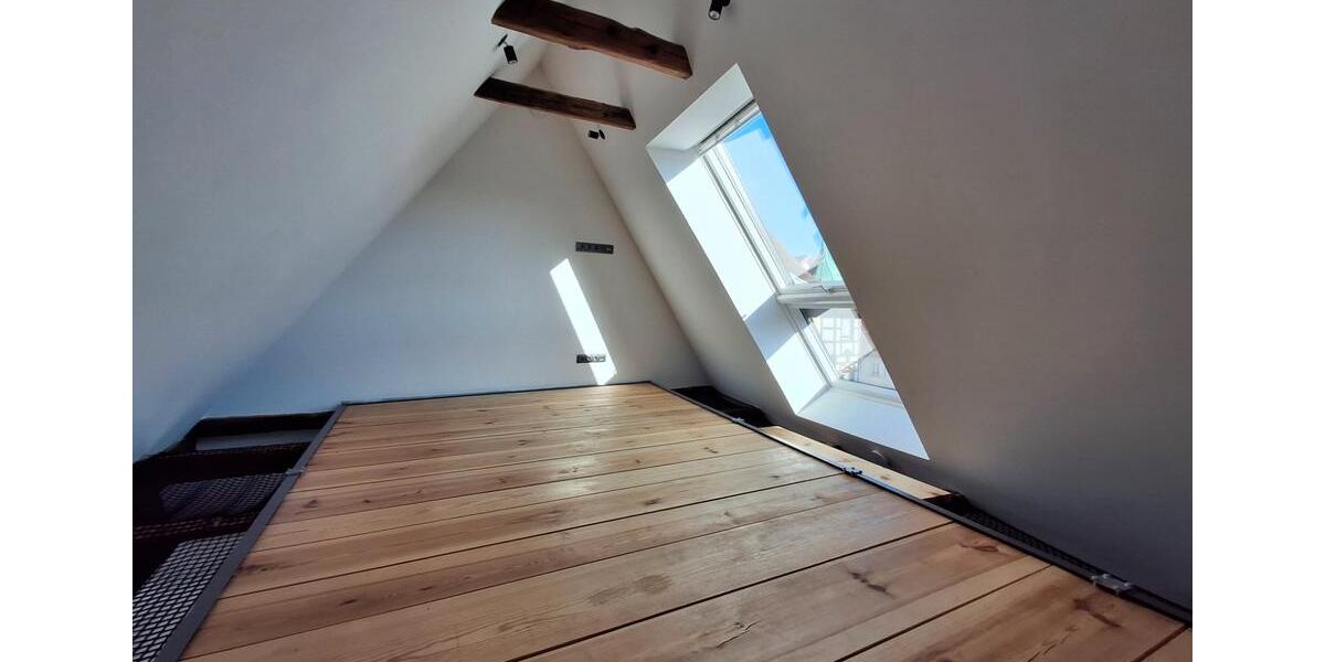 Dachgeschoßwohnung Kronach - 2 Zimmer, 114 m&sup2;, 1.100&euro; | Angebot:26439403