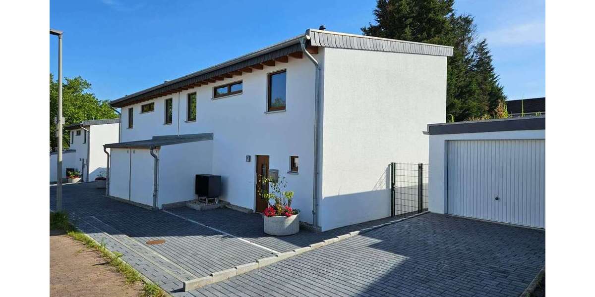 Einfamilienhaus Oberhausen Osterfeld - 4.5 Zimmer, 119 m&sup2;, 1.830&euro; | Angebot:26983053
