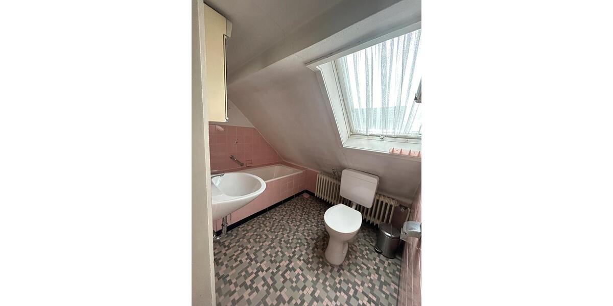 Doppelhaushälfte Waldkappel - 10 Zimmer, 260 m&sup2;, 1.000&euro; | Angebot:26493862