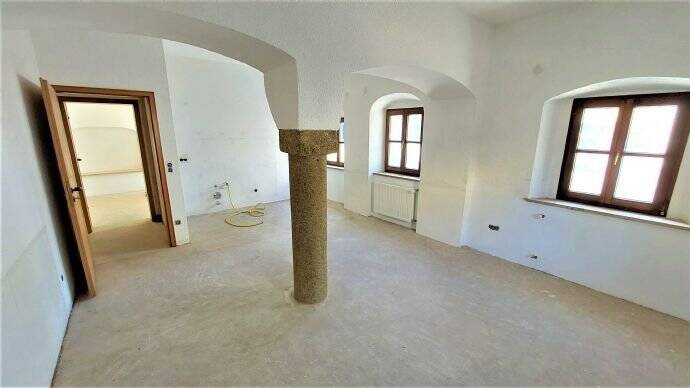 Gewerbeobjekt Weiden in der Oberpfalz Weiden - 5 Zimmer, 320 m&sup2;, 3.800&euro; | Angebot:25673593