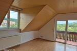 Dachgeschoßwohnung Ehringshausen - 4 Zimmer, 110 m&sup2;, 1.200&euro; | Angebot:24650386
