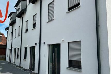 Haus Zeitlarn - 9 Zimmer, 150 m&sup2;, 2.250&euro; | Angebot:26703963