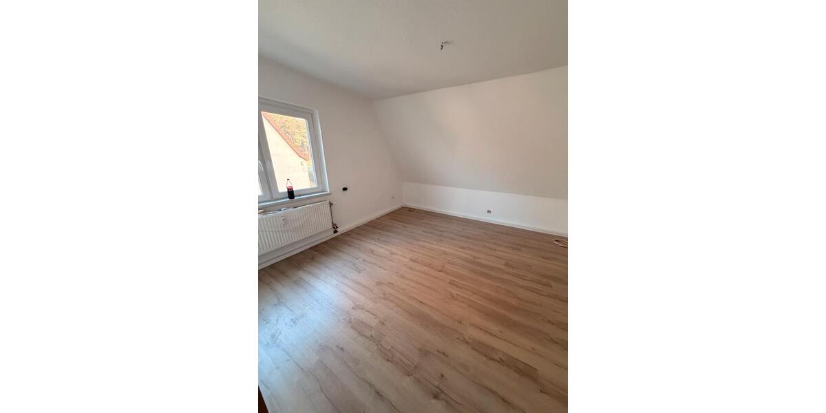 Dachgeschoßwohnung Bahrdorf - 3 Zimmer, 54 m&sup2;, 430&euro; | Angebot:25843943