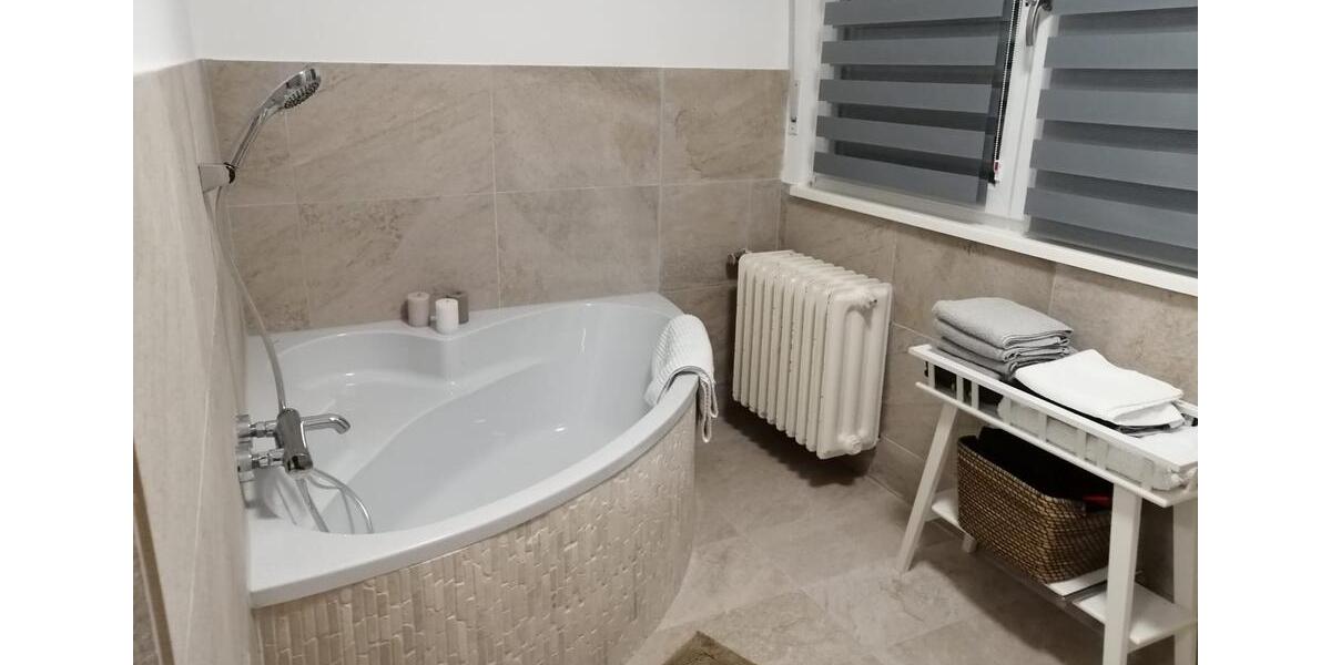 Erdgeschoßwohnung Troisdorf - 3 Zimmer, 111 m&sup2;, 1.900&euro; | Angebot:26429941