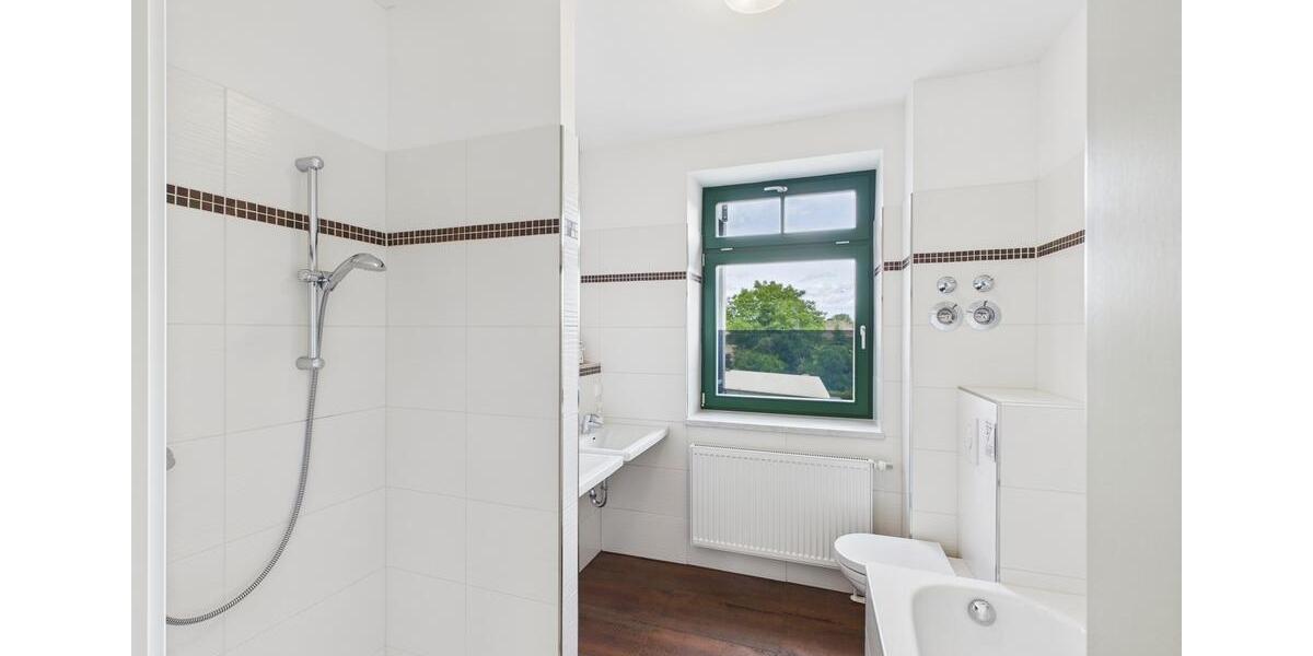 Etagenwohnung Mittenwalde - 3 Zimmer, 121 m&sup2;, 1.636&euro; | Angebot:26648349