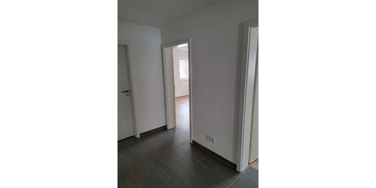 Erdgeschoßwohnung Eiselfing - 3 Zimmer, 85 m&sup2;, 1.200&euro; | Angebot:24640121