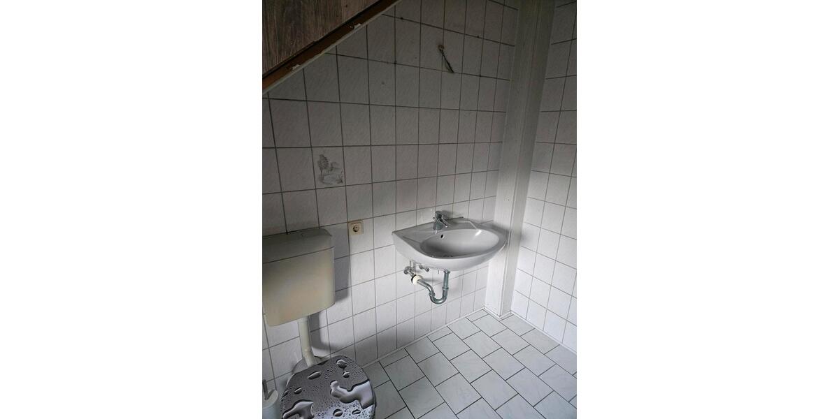 Dachgeschoßwohnung Niederaula - 4 Zimmer, 107 m&sup2;, 950&euro; | Angebot:26065932