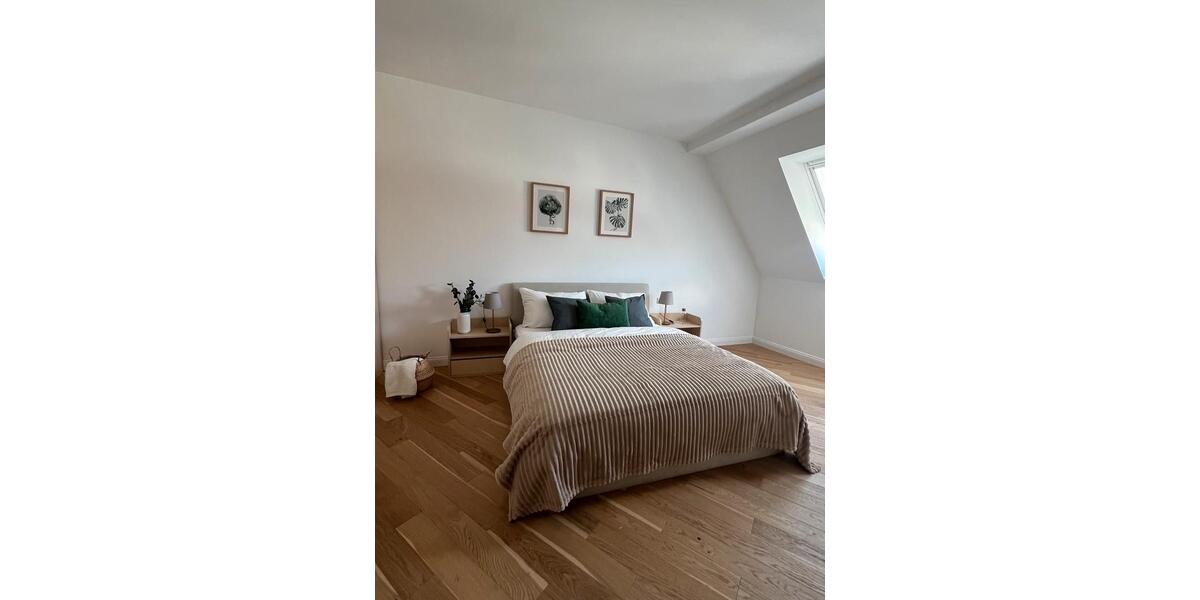 Dachgeschoßwohnung Berlin Mitte - 3.5 Zimmer, 155 m&sup2;, 2.690&euro; | Angebot:25904194