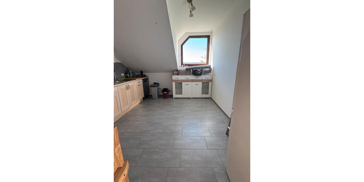 Dachgeschoßwohnung Essen Stadtbezirk IX - 2 Zimmer, 70 m&sup2;, 1.100&euro; | Angebot:26278523