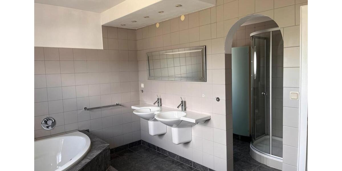 Etagenwohnung Schiffweiler - 2 Zimmer, 65 m&sup2;, 560&euro; | Angebot:25171339