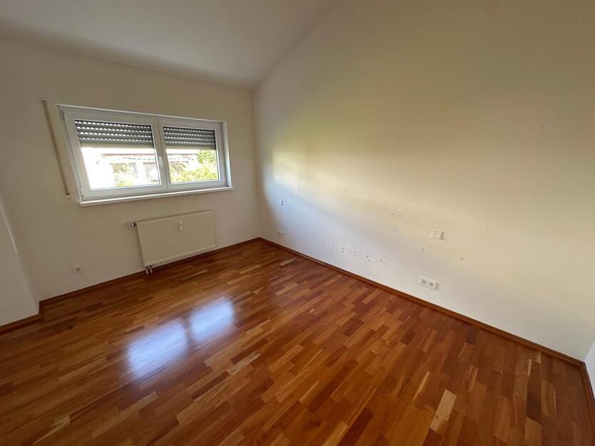 Charmantes 4-Zimmer-Dachgeschoss-Apartment mit traumhaftem Ausblick in Waiblingen zimmer