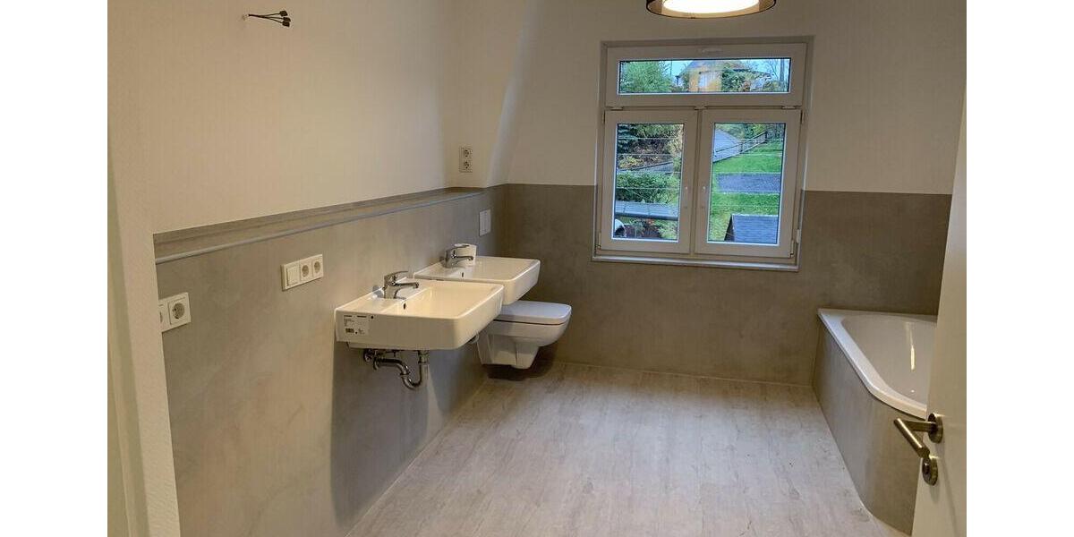 Dachgeschoßwohnung Augustusburg - 4 Zimmer, 109 m&sup2;, 875&euro; | Angebot:26194593