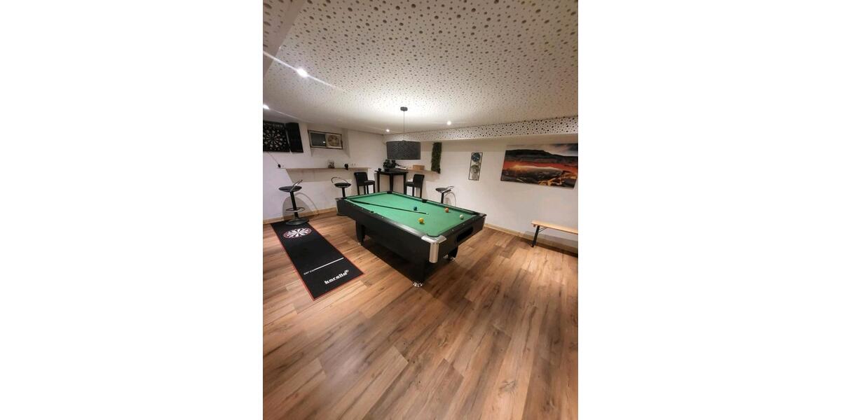 Wohnen auf Zeit Bedburg - 5 Zimmer, 380 m&sup2;, 20&euro; | Angebot:24749155