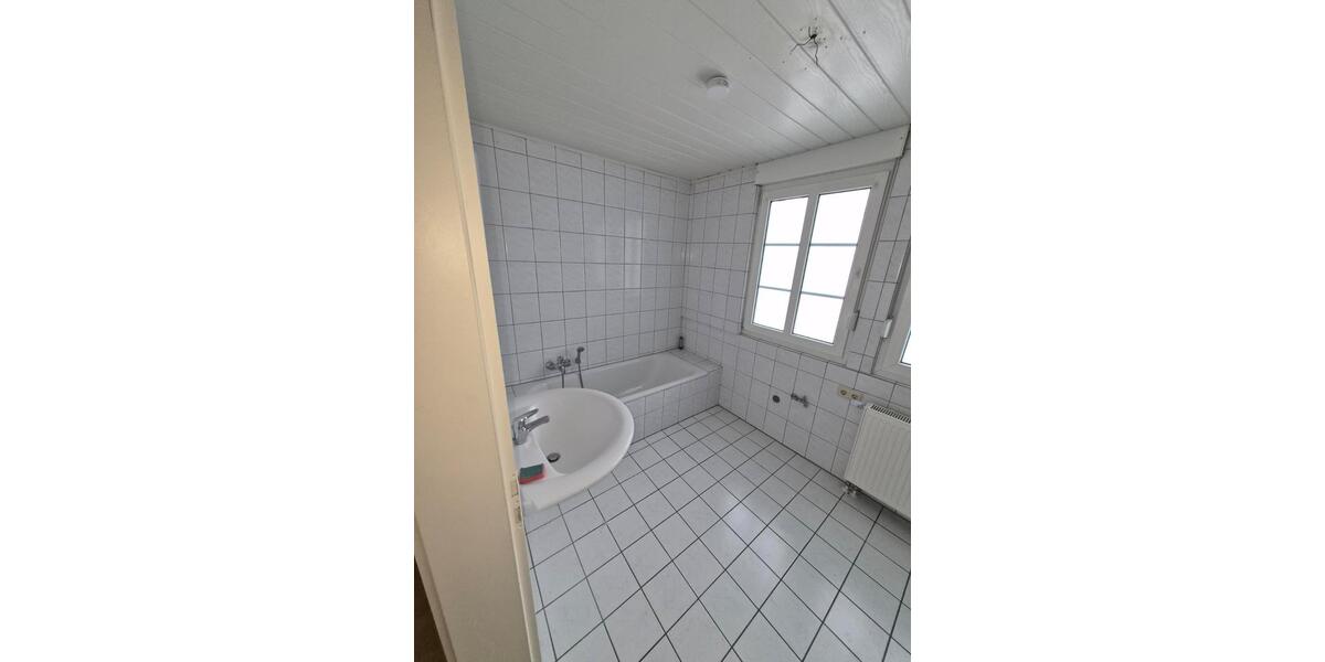 Dachgeschoßwohnung Lemgo - 2 Zimmer, 78 m&sup2;, 560&euro; | Angebot:24839122