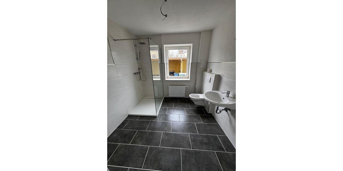 Etagenwohnung Crimmitschau - 3 Zimmer, 70 m&sup2;, 420&euro; | Angebot:26647428