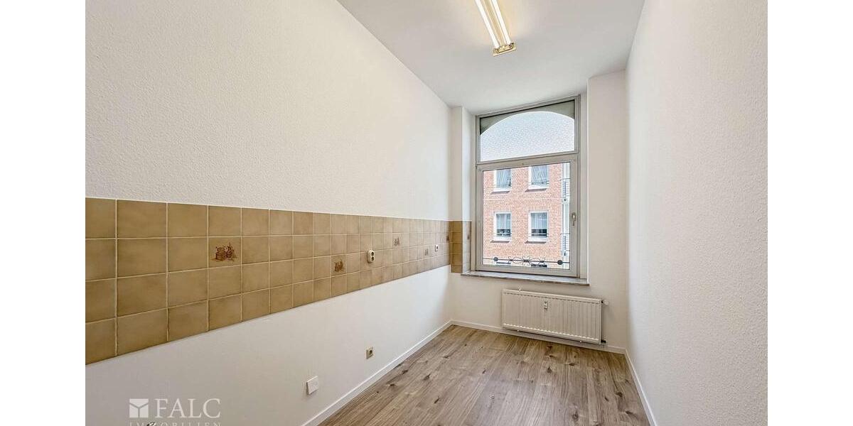 Stilvoll wohnen mit Altbaucharme – 3-Zimmer-Wohnung mit Aufzug und Stellplatz! 3 zimmer