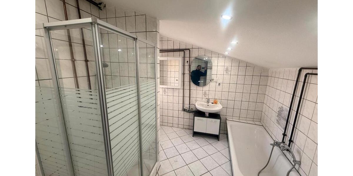 Einfamilienhaus Eschershausen - 7 Zimmer, 160 m&sup2;, 1.400&euro; | Angebot:26302712