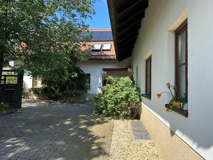 Möblierte Zimmer mit Bad - Wohnen wie im Urlaub