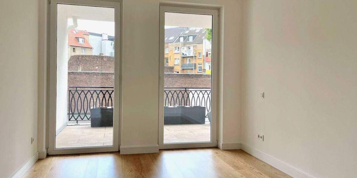 Etagenwohnung Düsseldorf Friedrichstadt - 3 Zimmer, 162 m&sup2;, 2.500&euro; | Angebot:24855847