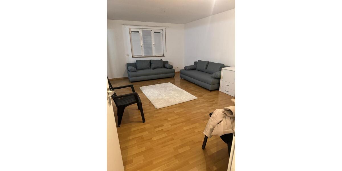 Großes WG Zimmer vollmöbliert für Studentin Garching 1 zimmer