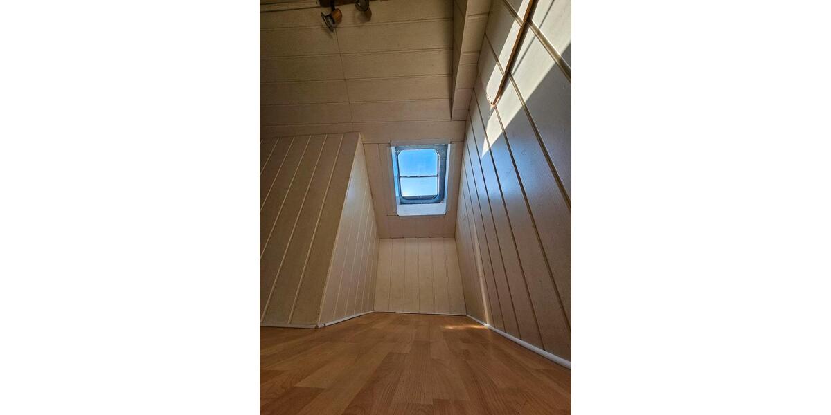 Etagenwohnung Nordenham - 4 Zimmer, 65 m&sup2;, 700&euro; | Angebot:25963603
