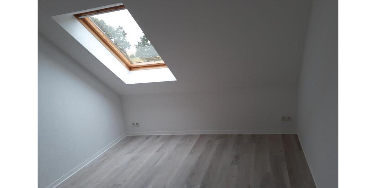 Dachgeschoßwohnung Lüdersdorf - 3 Zimmer, 66 m&sup2;, 700&euro; | Angebot:26431448