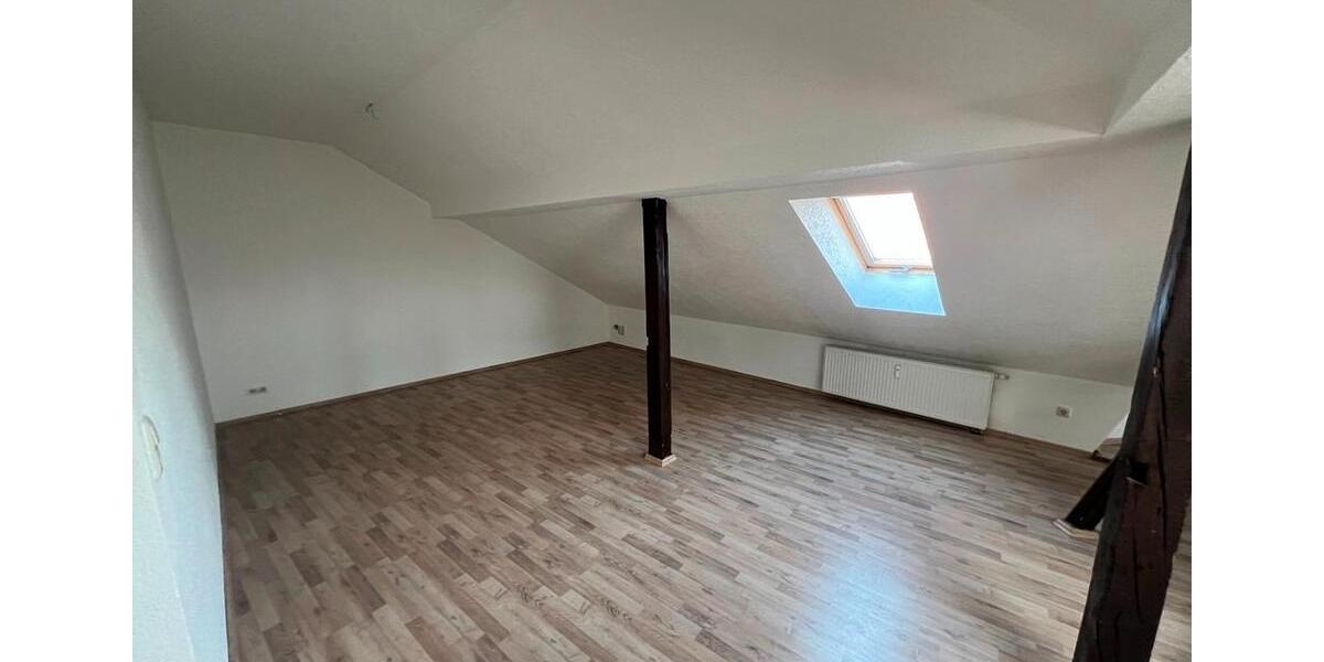 Dachgeschoßwohnung Arnstadt - 2 Zimmer, 87 m&sup2;, 609&euro; | Angebot:26650060