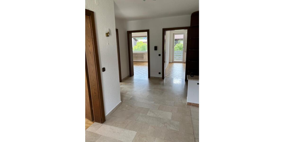 Doppelhaushälfte Bergen - 6 Zimmer, 165 m&sup2;, 1.850&euro; | Angebot:26599249