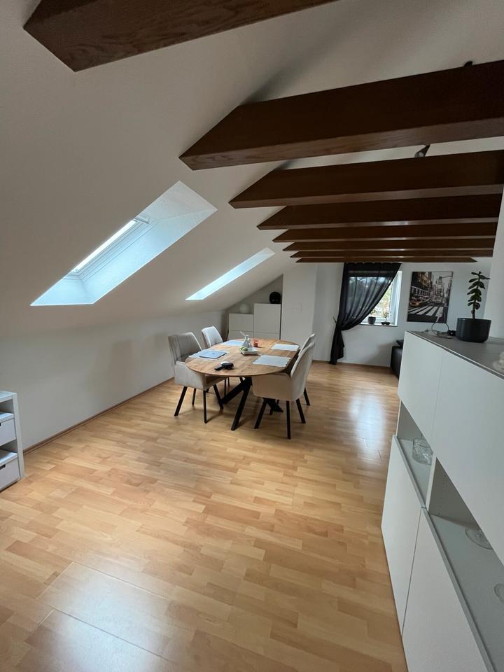 2Zimmer Dachgeschosswohnung in Bockum-Hövel zimmer