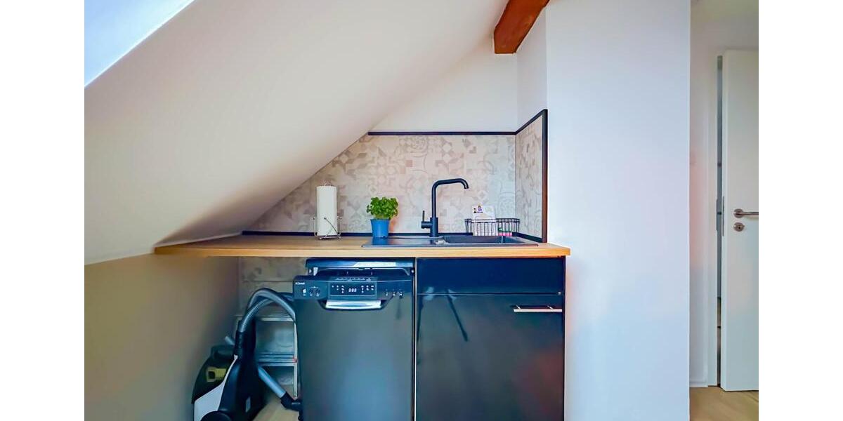 Dachgeschoßwohnung Remscheid Lüttringhausen - 2 Zimmer, 65 m&sup2;, 1.300&euro; | Angebot:24475277