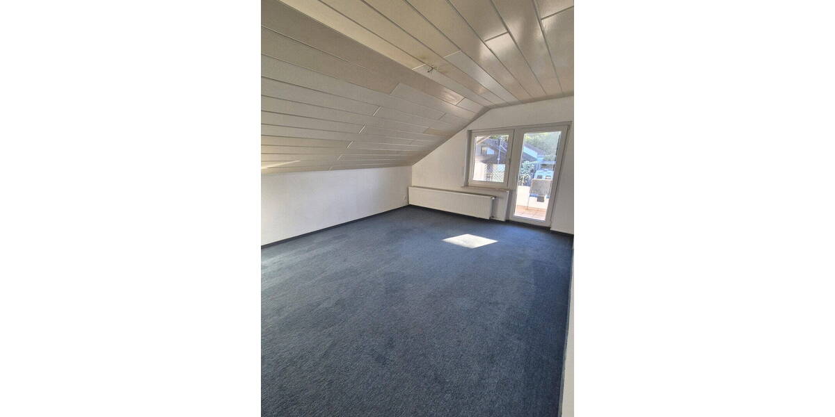 Etagenwohnung Eberdingen Nussdorf - 3 Zimmer, 85 m&sup2;, 750&euro; | Angebot:26740900