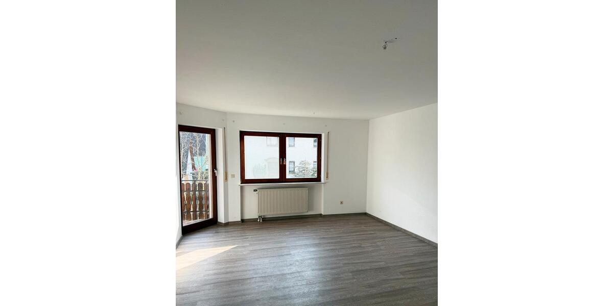 Erdgeschoßwohnung Geisingen - 2.5 Zimmer, 85 m&sup2;, 860&euro; | Angebot:26256460