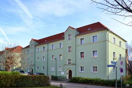 Wohnung Bitterfeld-Wolfen Wolfen - 2 Zimmer, 58 m&sup2;, 462&euro; | Angebot:27309134