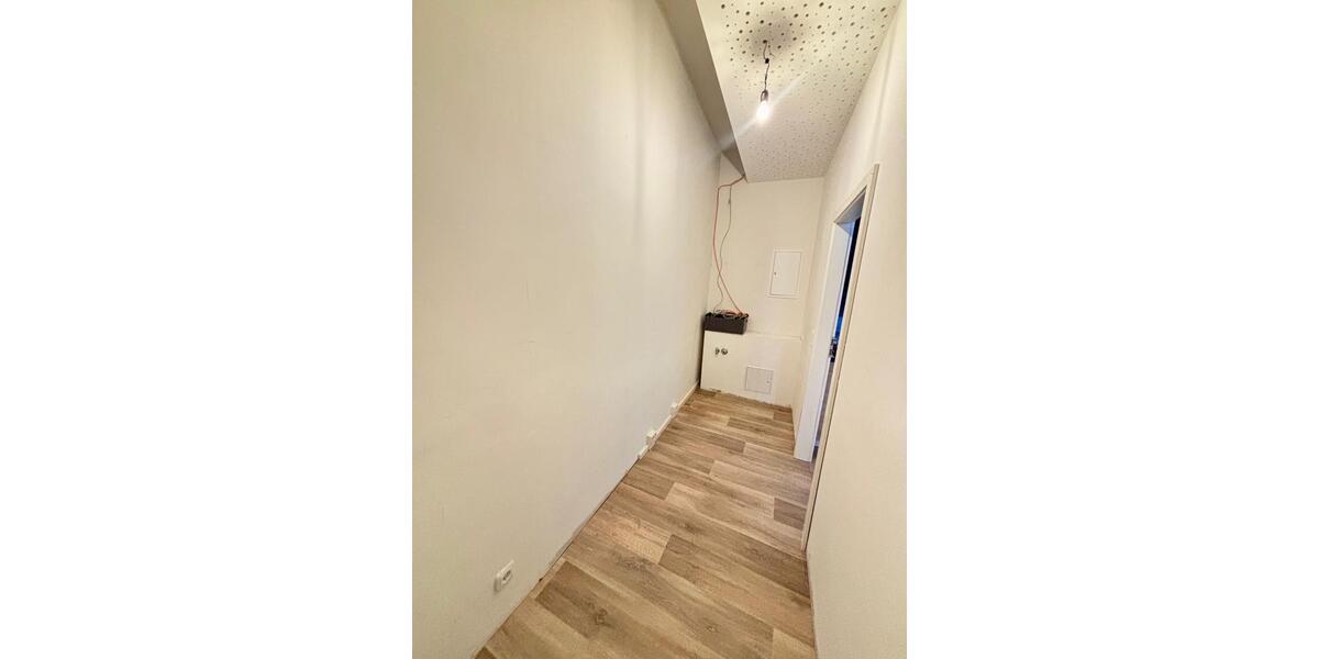 Erdgeschoßwohnung Waren (Müritz) - 3 Zimmer, 150 m&sup2;, 1.500&euro; | Angebot:26038399