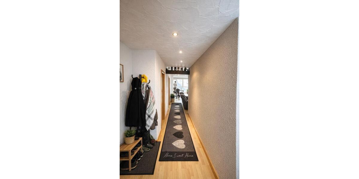 Dachgeschoßwohnung Homburg - 2 Zimmer, 75 m&sup2;, 700&euro; | Angebot:25082370