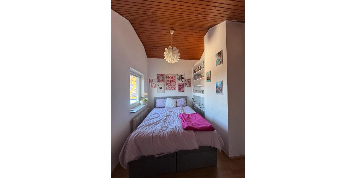 Dachgeschoßwohnung Regensburg Galgenberg - 1.5 Zimmer, 50 m&sup2;, 850&euro; | Angebot:26050548