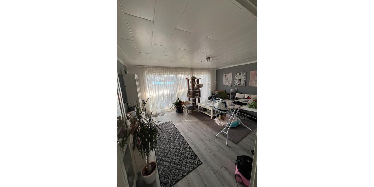 Erdgeschoßwohnung Enger - 3 Zimmer, 96 m&sup2;, 850&euro; | Angebot:26652911