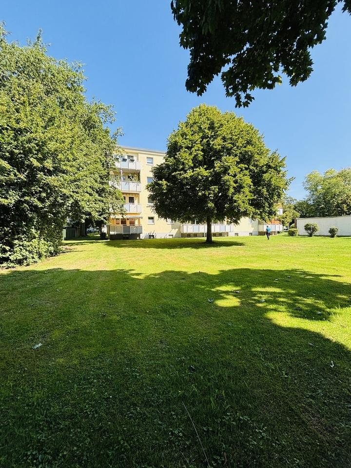 Bei VIVAWEST die Sonnenstrahlen auf dem eigenen Balkon genießen.