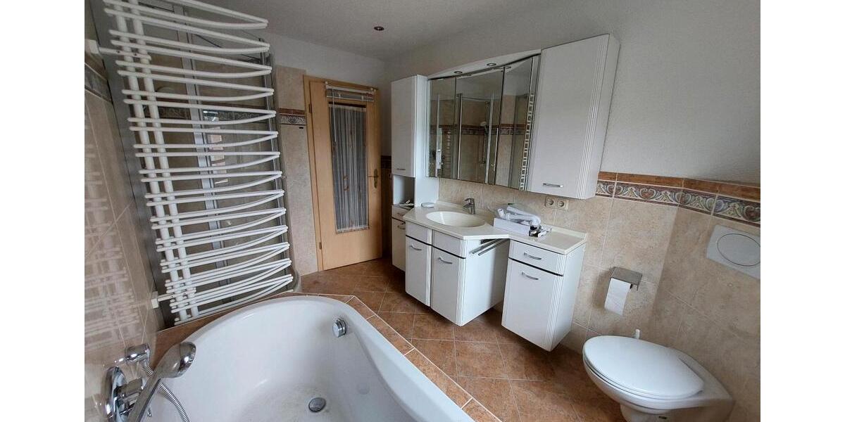 Etagenwohnung Roßwein - 2 Zimmer, 60 m&sup2;, 450&euro; | Angebot:25881003