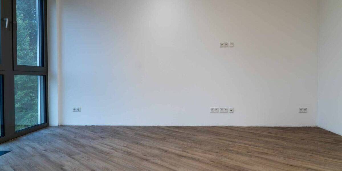 Gewerbeobjekt Moormerland Warsingsfehn - 1 Zimmer, 360 m&sup2;, 6.050&euro; | Angebot:25691293