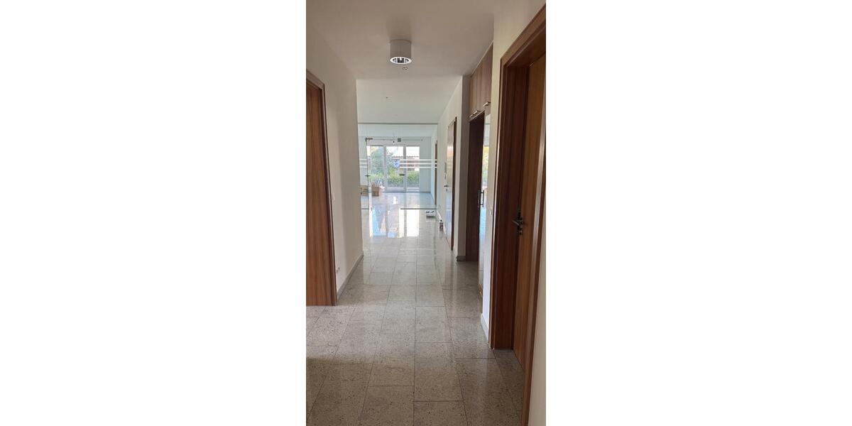 Erdgeschoßwohnung Kupferzell - 3.5 Zimmer, 163 m&sup2;, 1.290&euro; | Angebot:26616085