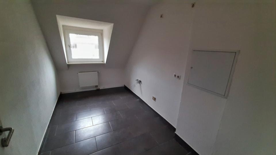 Dachgeschoßwohnung Witten - 3 Zimmer, 64 m&sup2;, 495&euro; | Angebot:24786146