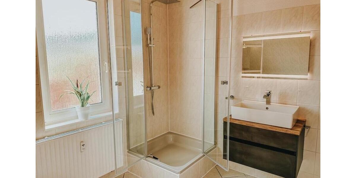 Dachgeschoßwohnung Delligsen - 2 Zimmer, 65 m&sup2;, 750&euro; | Angebot:26354081