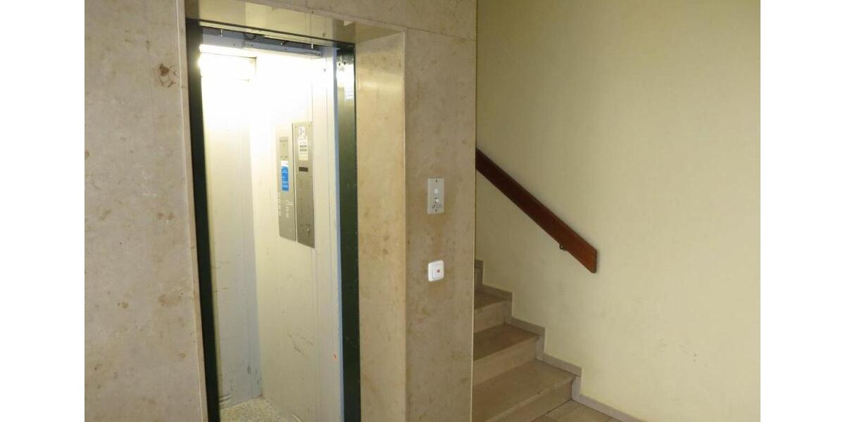 Etagenwohnung Augsburg Lechhausen - 3 Zimmer, 100 m&sup2;, 1.370&euro; | Angebot:24865815