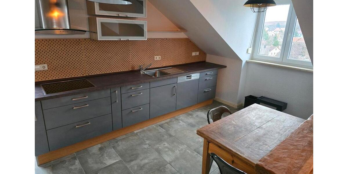 Dachgeschoßwohnung Würzburg Lindleinsmühle - 3 Zimmer, 67 m&sup2;, 1.160&euro; | Angebot:25148472