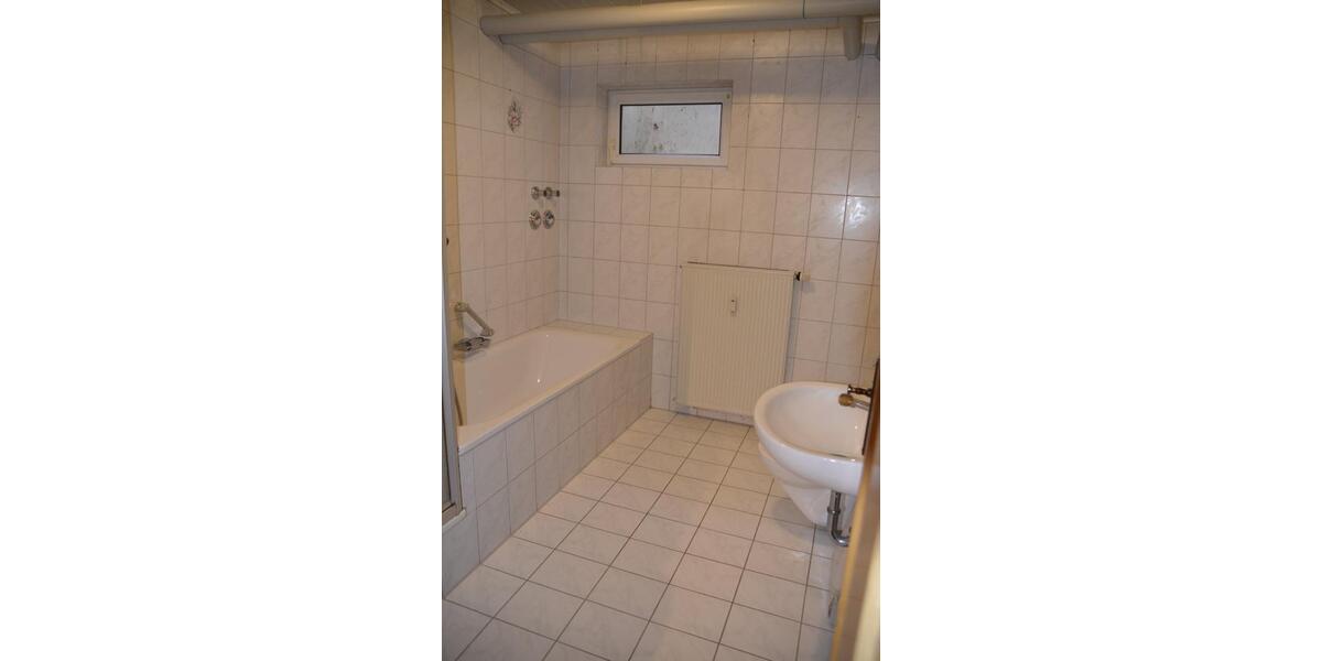 Etagenwohnung Schierling - 3 Zimmer, 90 m&sup2;, 600&euro; | Angebot:25655385