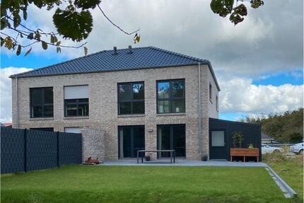 Neubau DHH, direkt am Stadtwald, energieeffizient, exklusiv