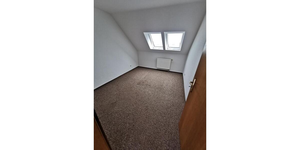 Dachgeschoßwohnung Rathenow - 3 Zimmer, 61 m&sup2;, 470&euro; | Angebot:25102799